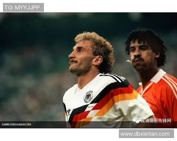 90年代世界足球巨星风采回顾及其在足球历史中的深远影响 90年代世界足球巨星风采回顾及其在足球历史中的深远影响