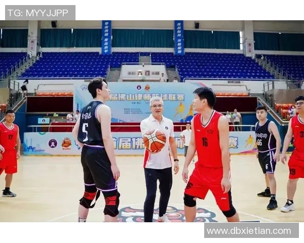 球星亲赴医院慰问受伤球员 展现关怀与团队精神 球星亲赴医院慰问受伤球员 展现关怀与团队精神